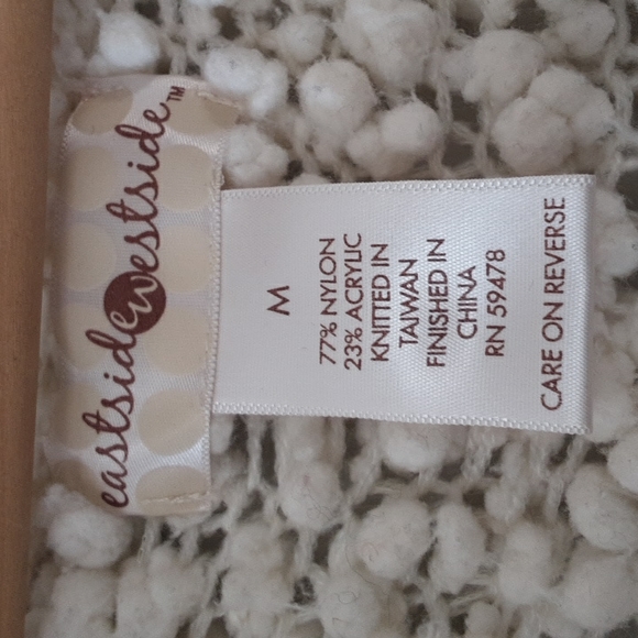 Textured Knit sweater - Picture 2 of 5